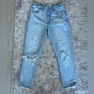 Abercrombie and Fitch Curve Love Mom High Rise Jean size 27R